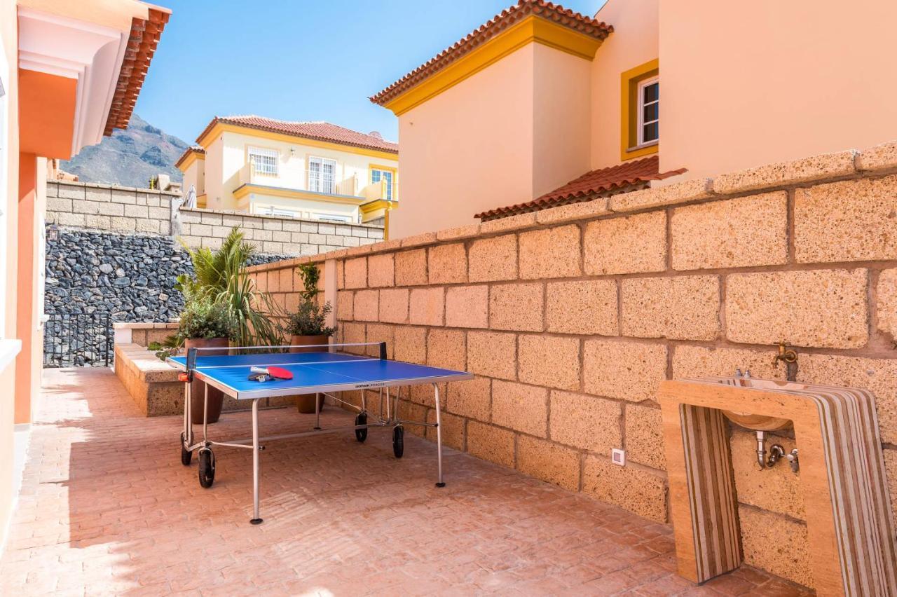 Villa Isotta By Villa Plus Costa Adeje  ภายนอก รูปภาพ